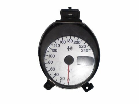 Přístrojový štít (počítač kilometrů)