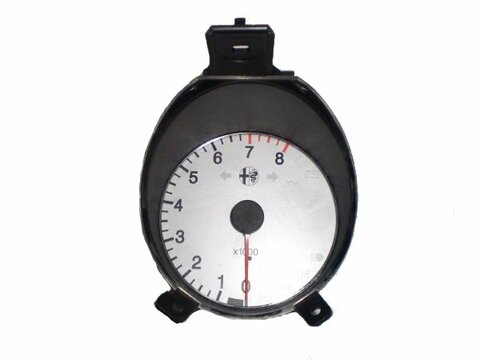 Přístrojový štít (otáčkoměr)