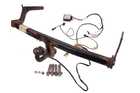 tažné zařízené komplet