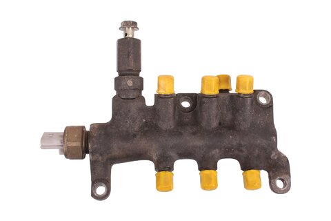 Rozdělovací rampa paliva 3.0dCi