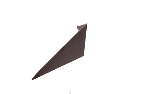 Krytka levých předních dveří (u zrcátka)