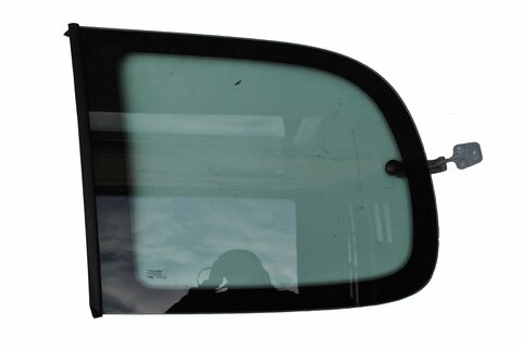 Levé sklo boční zadní
