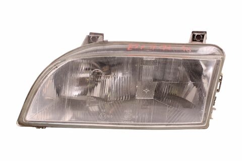 Levé přední světlo