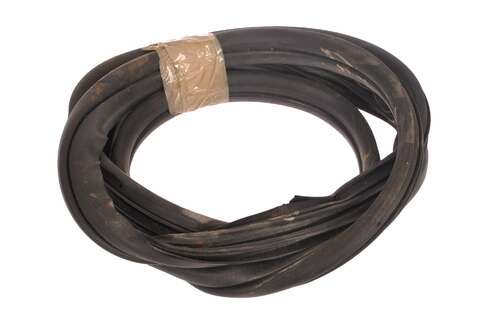 Těsnění předních dveří 5dv