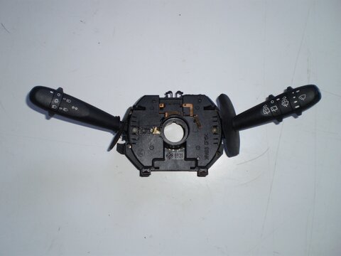 Přepínací páčka (ASR ESP, ovládání rádia, navigace na volantu)