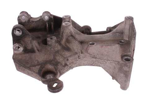 Držák příslušenství motoru