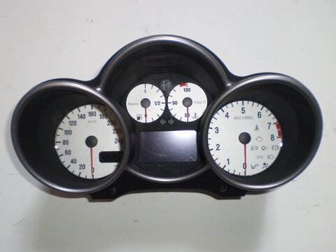 Přístrojový štít