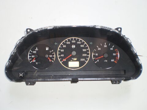 Přístrojový štít