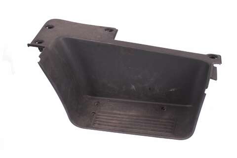 Schod předních dvěří levý