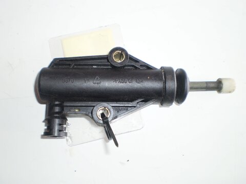 Pomocný spojkový válec 46804423