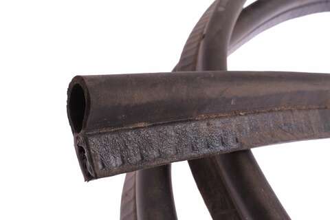 Těsnění zadních dveří