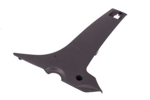 Plastový kryt sloupku a bezpečnostního pásu pravý