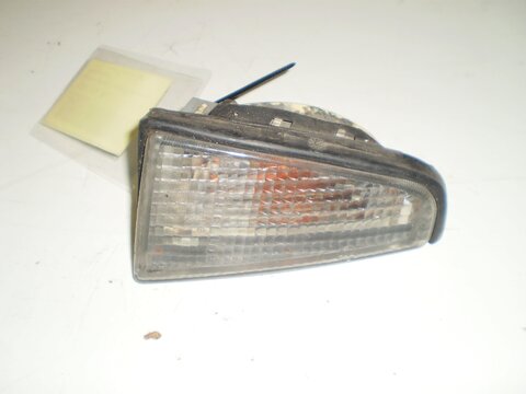 Blikač přední pravý P kouřový