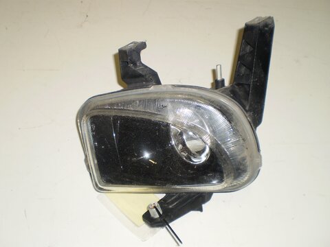 Mlhovka přední pravá P černé pozadí