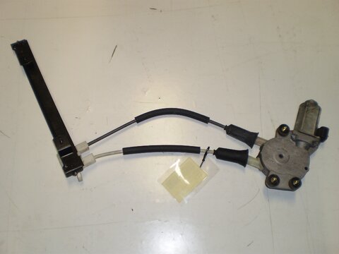 Stahovací mechanizmus dveří L Z E