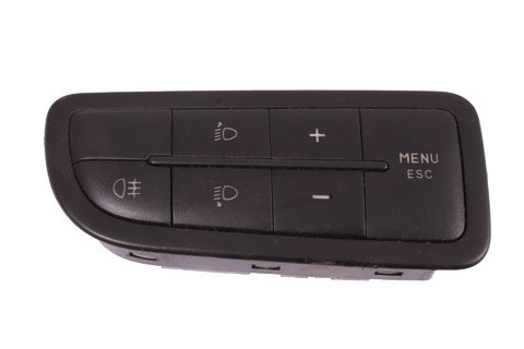 Panel tlačítek (zadní mlhovka, naklápění světel, menu)