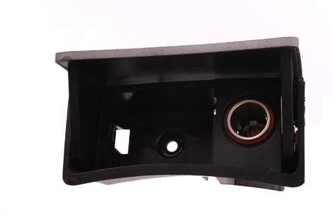 Polička na popelník se zásuvkou 12V