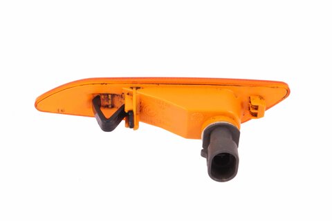 Boční blikač oranžový pravý P