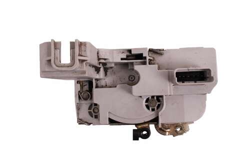 Zámek dveří - levé přední 9135Y8 ( facelift )