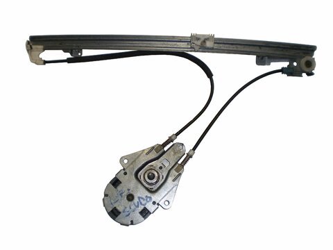 Levá přední stahovačka  manuální