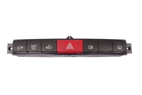 Panel tlačítek (vyhřívaní zadního okna, zadní mlhové světlo, naklápění světel, SET, warning)