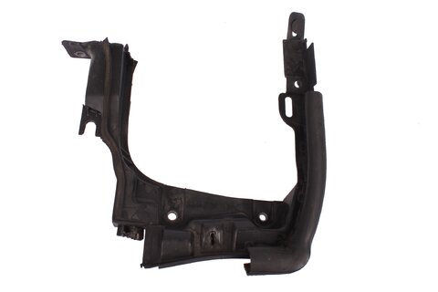 Levý držák příčky pod čelní sklo