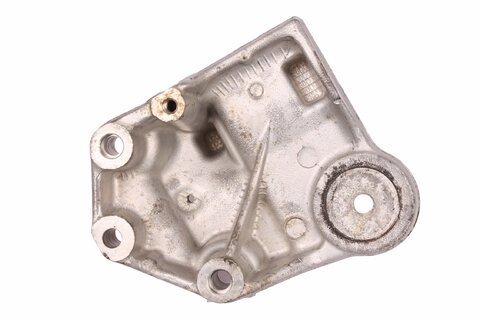 Držák motoru pravý horní