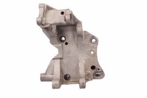 Držák alternátoru