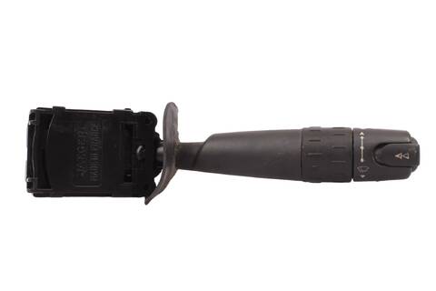 Přepínací páčka stěračů - bez dešťového senzoru 96402271ZL