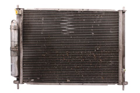 Chladič motoru a chladič klimatizace