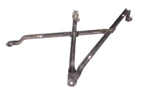 Držák palivové nádrže 1536L8