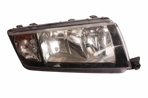 Světlo přední pravé černé AFTER MARKET