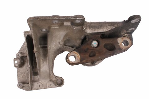 Silentblok zavěšení motoru