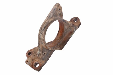 Držák pravé přední poloosy