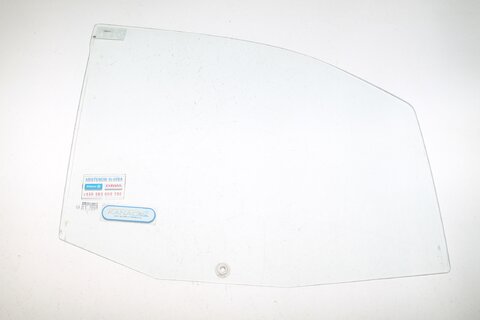 Boční okno přední pravé P