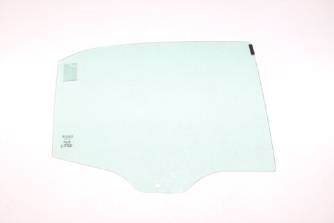 Boční okno sedan zadní pravé P