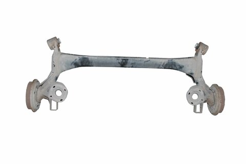 Náprava zadní (s bubnovou brzdou)