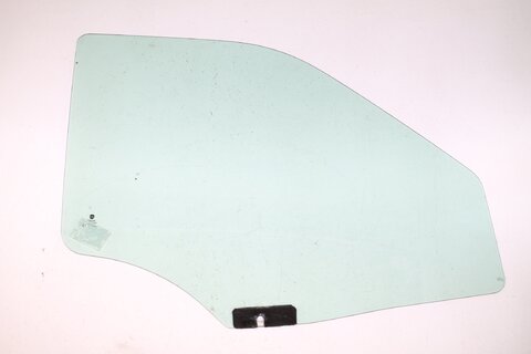 Boční okno přední pravé P 09-