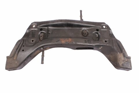 Nápravnice přední (s držáky výfuku)