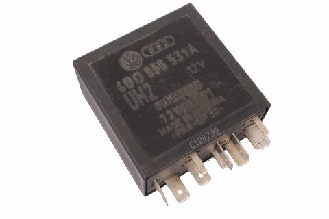 Relé stěračů a ostřikovačů