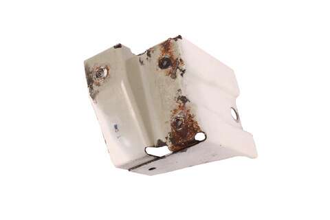 Držák výztuhy předního nárazníku levý