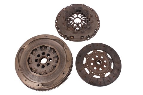 Spojková sada komplet s dvouhmotovým setrvačníkem 7701476879