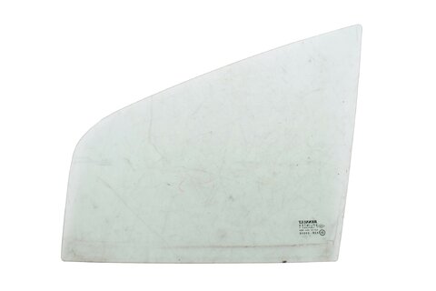 Sklo předních dveří pevné levé L