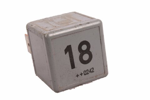 Relé elektrické (č.18) 191937503
