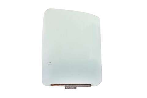 Boční okno přední pravé