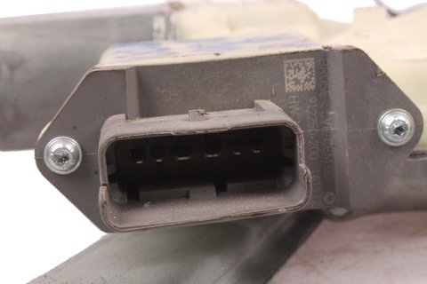 Pravá přední stahovačka s motorkem 9682808880