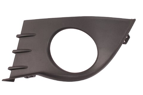 Levá krytka otvoru mlhovky do předního nárazníku