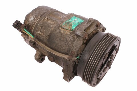 Kompresor klimatizace hranatý konektor