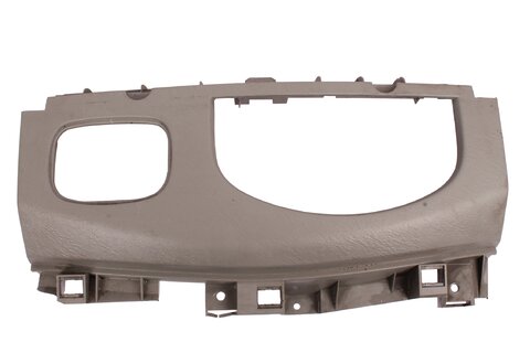 Plastový kryt palubní desky střed