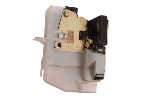 Pravý zámek zadních dveří